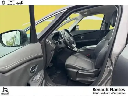 Photo 12 Renault Scenic Grand  TCe 140ch Techno EDC 7 places