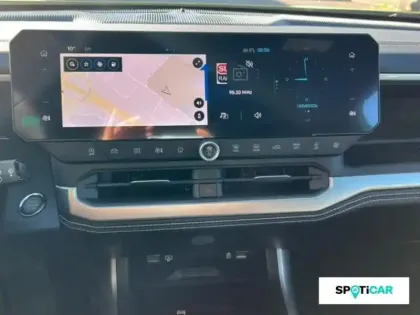 Photo 12 Jeep Compass  1.2 Turbo T3 145ch e-Hybrid First Edition BVR6