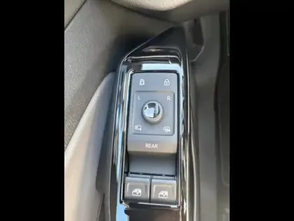 Photo 5 Volkswagen Id.4  286ch Pro 79 kWh  Life Max