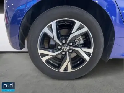 Photo 8 Toyota Yaris  116h Design 5p MC24