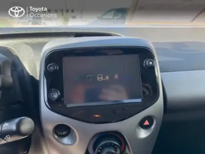 Photo 11 Toyota Aygo  1.0 VVT-i 72ch x-play x-app 5p X-Style