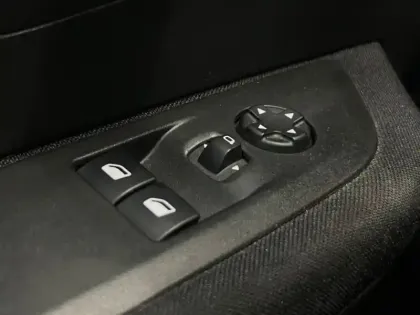 Photo 9 Peugeot 208  e- 136ch Active