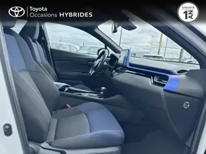 Photo 5 Toyota C-HR  122h Graphic 2WD E-CVT RC18