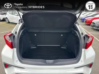 Photo 9 Toyota C-HR  122h Graphic 2WD E-CVT RC18