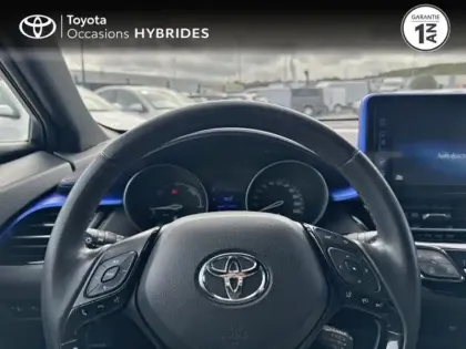 Photo 12 Toyota C-HR  122h Graphic 2WD E-CVT RC18