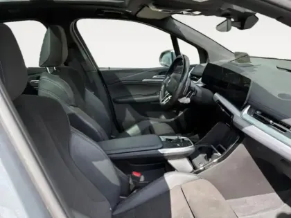 Photo 14 BMW Serie 2 Série 2 ActiveTourer 218d 150ch M Sport DKG7