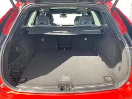 Photo 9 Volvo Xc60  B4 AdBlue 197ch R-Design Geartronic