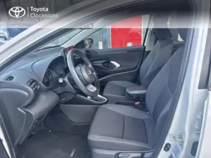 Photo 10 Toyota Yaris Gén. IV Ph1 Dynamic 5