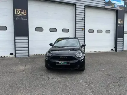 Photo 6 Fiat 600  e 156ch 54kWh La Prima