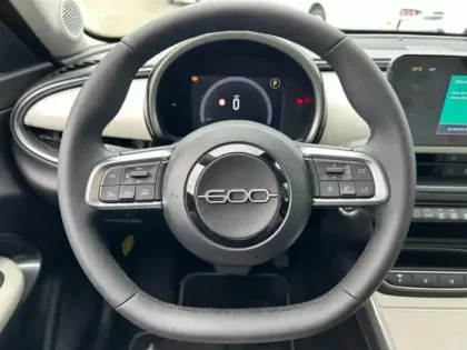 Photo 9 Fiat 600  e 156ch 54kWh La Prima