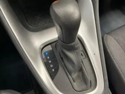 Photo 11 Toyota Yaris  116h Design 5p MY22