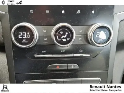 Photo 11 Renault Megane  1.5 Blue dCi 115ch Evolution