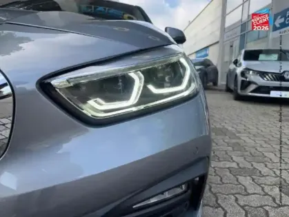 Photo 12 BMW Serie 1 Série 1 116iA 109ch Business Design DKG7