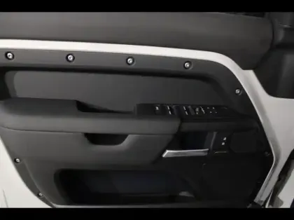 Photo 7 Land rover Defender  130 3.0 D350 X-Dynamic SE