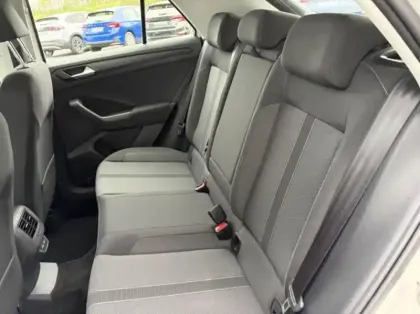 Photo 17 Volkswagen T-roc  1.0 TSI 110ch Life Plus