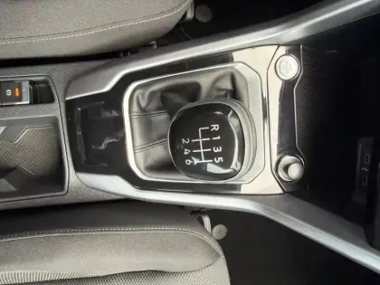 Photo 8 Volkswagen T-roc  1.0 TSI 110ch Life Plus