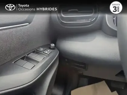 Photo 13 Toyota Yaris  116h Design 5p MC24