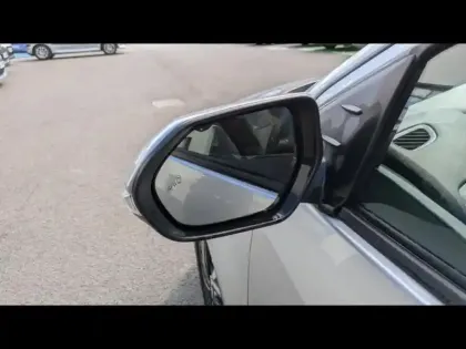 Photo 11 Toyota Yaris  116h Design Pack 5p MC24