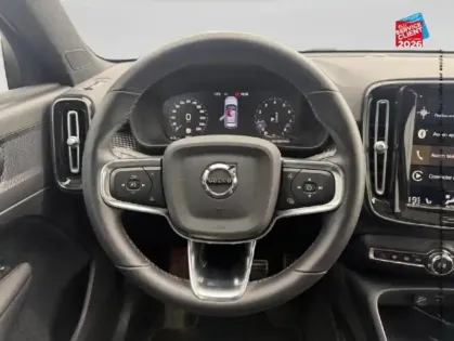 Photo 11 Volvo Xc40  T2 129ch R-Design Geartronic 8