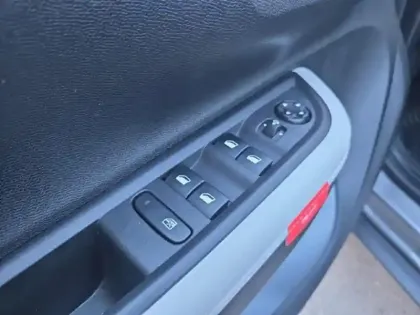 Photo 11 Citroën C3  1.2 Hybride 100ch MAX