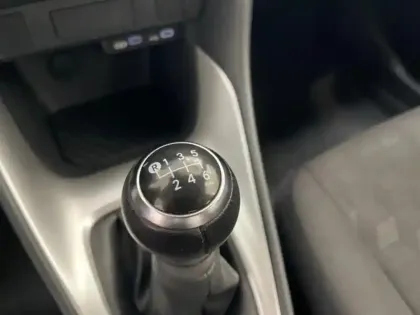 Photo 12 Toyota Yaris  120 VVT-i Dynamic Business 5p MC24