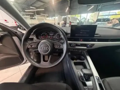 Photo 14 Audi A4  35 TFSI 150ch Business line S tronic 7