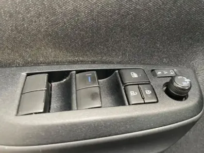 Photo 14 Toyota Yaris  Cross 116h Collection MY22