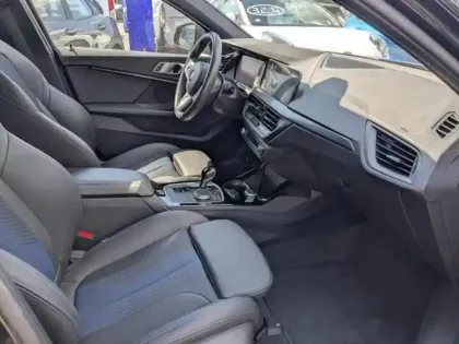 Photo 12 BMW Serie 1 Série 1 118iA 136ch M Sport DKG7