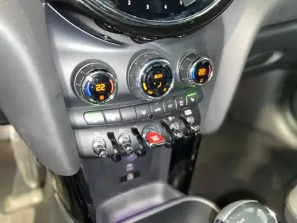 Photo 11 Mini Mini  JCW 231ch Edition Premium Plus BVA8