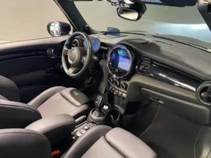 Photo 16 Mini Mini Cabrio Cooper 136ch Edition Premium Plus BVA7