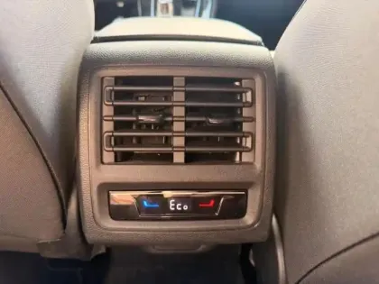 Photo 8 Volkswagen Golf  1.4 eHybrid 245ch GTE DSG6