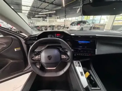 Photo 11 Peugeot 408  PHEV 180ch Allure e-EAT8