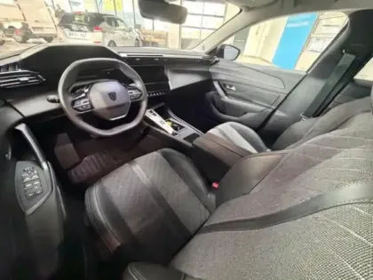 Photo 10 Peugeot 408  PHEV 180ch Allure e-EAT8