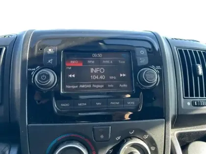 Photo 13 Peugeot Boxer  Fg 330 L2H2 2.2 BlueHDi S&S 120ch