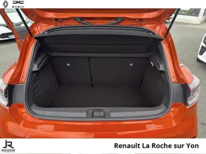 Photo 6 Renault Clio  1.6 E-Tech 145ch full hybrid esprit Alpine - 24