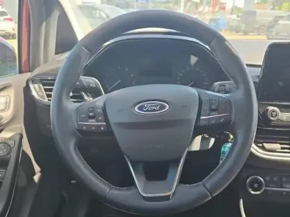 Photo 13 Ford Fiesta  1.0 EcoBoost Hybrid 125ch Titanium Business 5p