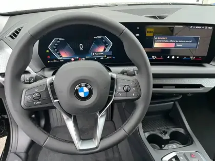 Photo 27 BMW Serie 1 Série 1 116A 122ch M Sport Design DKG7