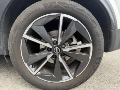 Photo 8 Nissan Qashqai  1.3 Mild Hybrid 158ch Tekna 4x4 Xtronic