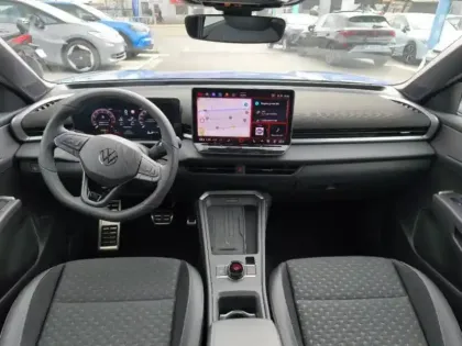 Photo 13 Volkswagen T-roc  1.5 eTSI 150ch R-Line DSG7