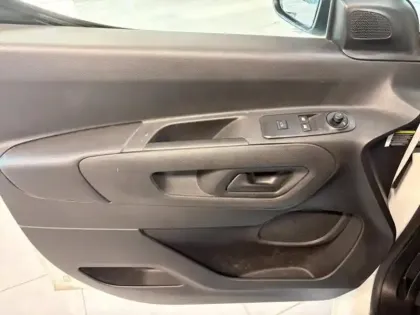 Photo 10 Peugeot Partner  Standard 650kg BlueHDi 75ch Premium 4cv