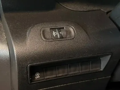 Photo 13 Peugeot Partner  Standard 650kg BlueHDi 75ch Premium 4cv