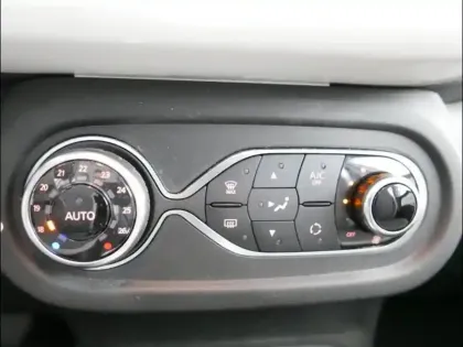 Photo 10 Renault Twingo  E-Tech Electric Zen R80 Achat Intégral - 21MY