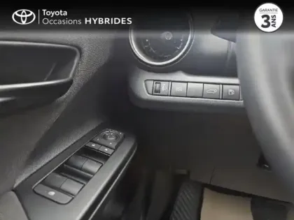 Photo 13 Toyota C-HR  2.0 Hybride 200ch Design MY25