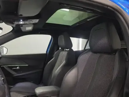 Photo 8 Peugeot 2008  1.2 PureTech 130ch S&S GT EAT8