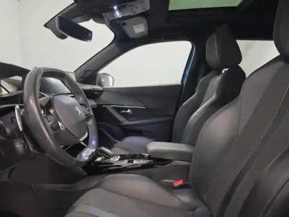 Photo 7 Peugeot 2008  1.2 PureTech 130ch S&S GT EAT8