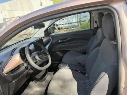 Photo 8 Fiat 500  e 118ch Icône Plus (Pack Magic Eye)