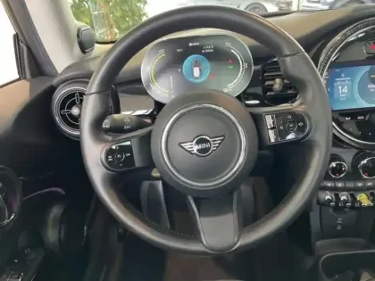 Photo 5 Mini Mini  Cooper SE 184ch Edition Premium Plus BVA 5CV