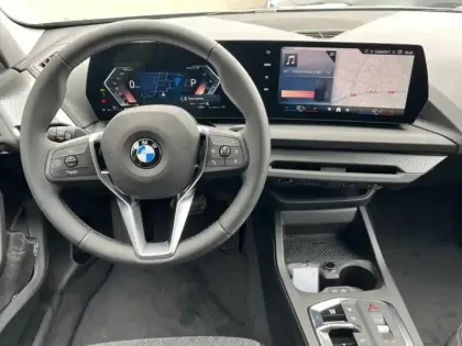 Photo 9 BMW Serie 1 Série 1 116A 122ch M Sport Design DKG7