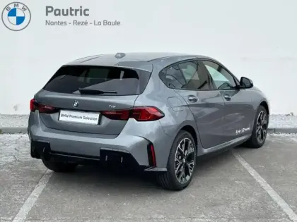Photo 16 BMW Serie 1 Série 1 116A 122ch M Sport Design DKG7