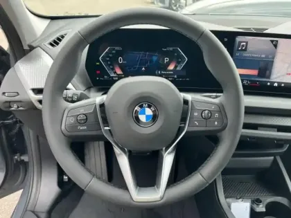 Photo 12 BMW Serie 1 Série 1 116A 122ch M Sport Design DKG7